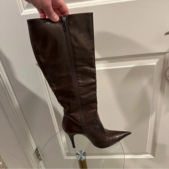 Icône Knee High Pointed Stiletto Boots in Deep Brown Leather